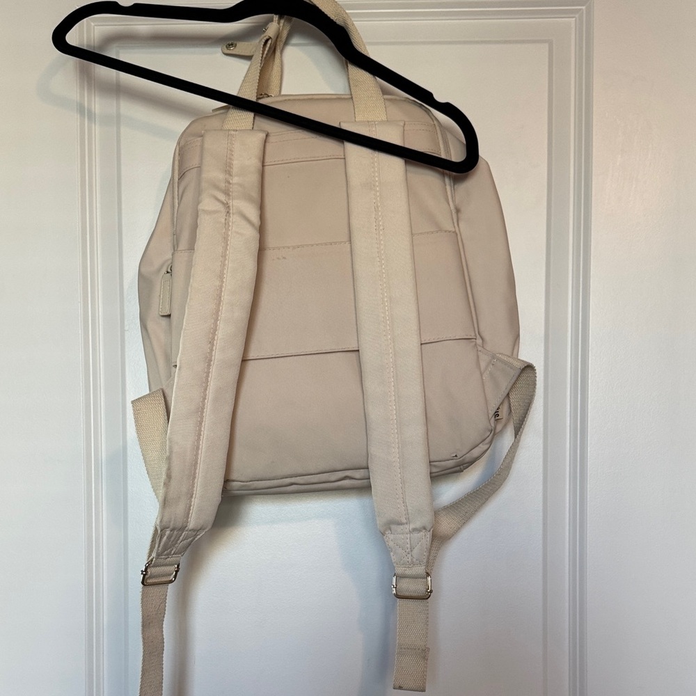 BEIS expandable Backpack - Picture 5 of 8